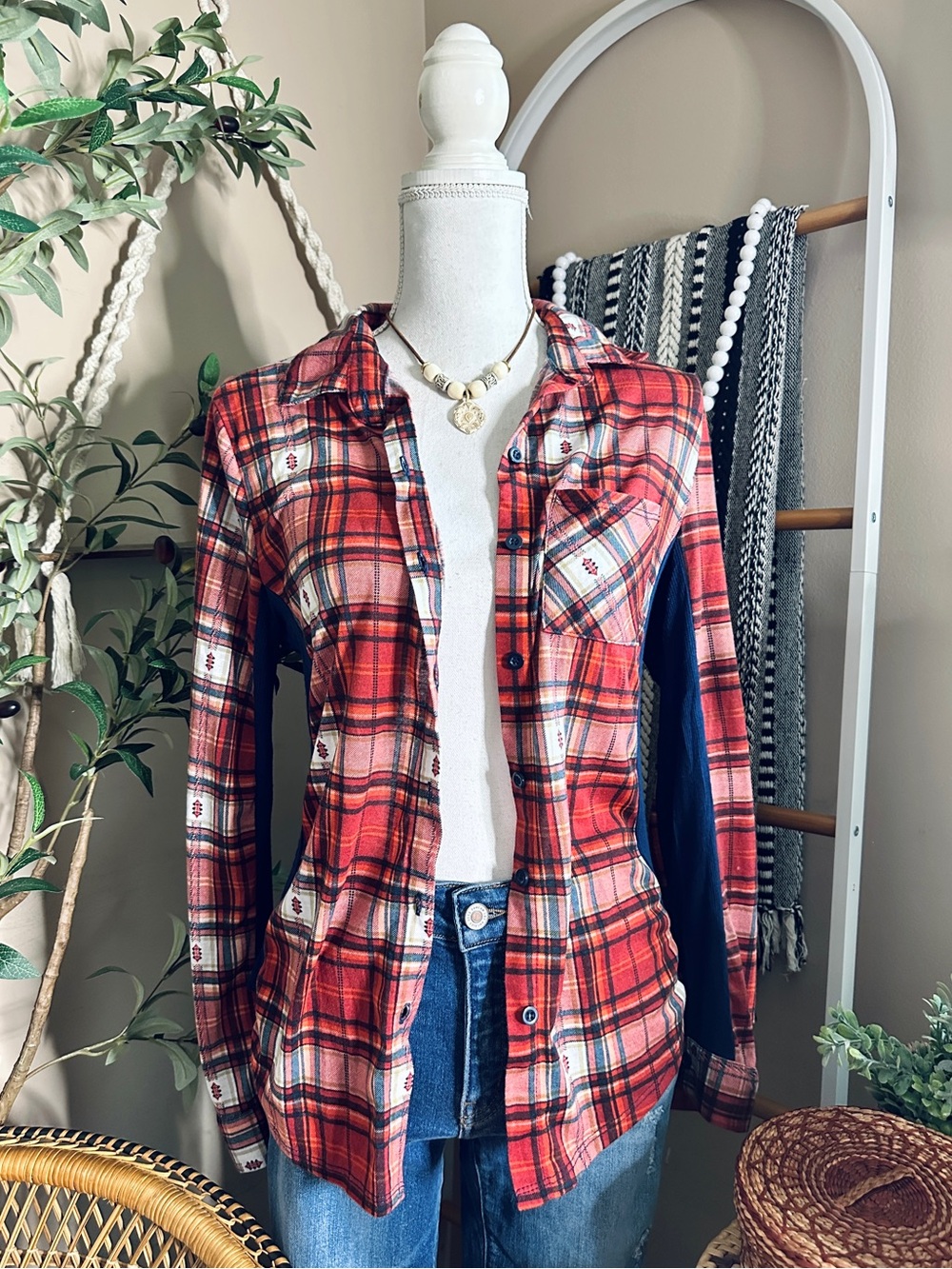 Paper + Tee Western Tribal Plaid Flannel Ribbed Side Button Up Size L